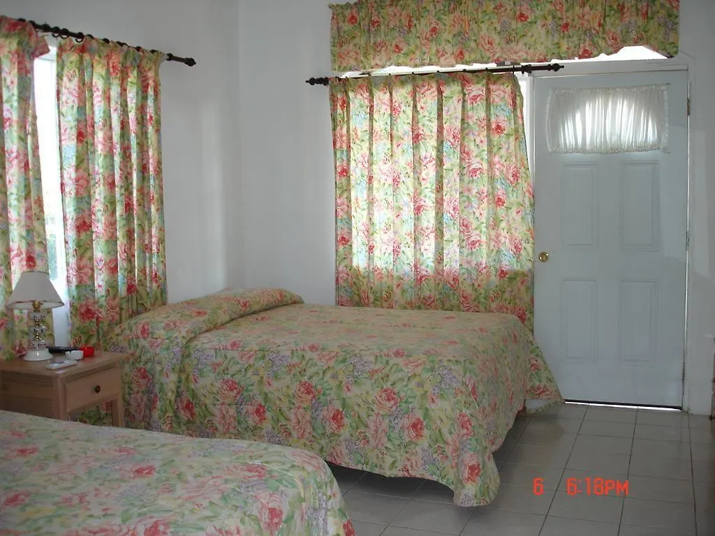 Fun Holiday Beach Resort Negril